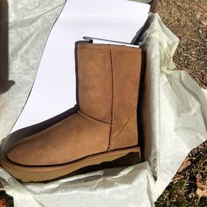 UGG Classic Short